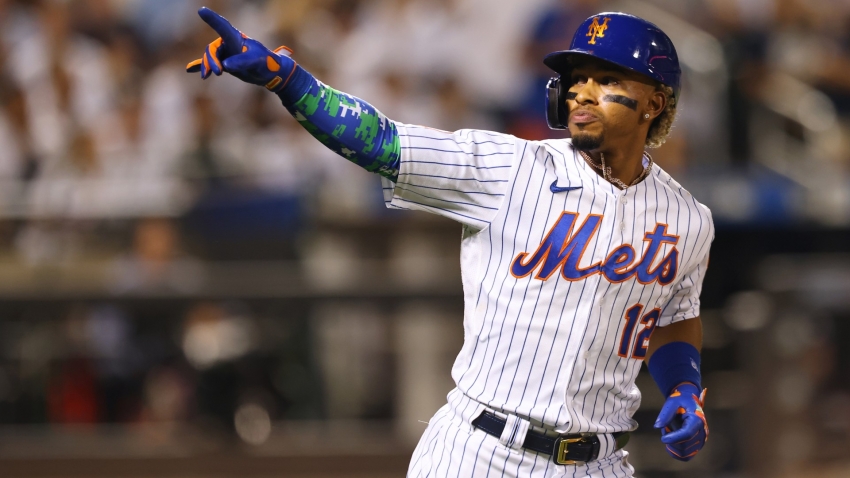 Lindor&#039;s three homers lift Mets past Yankees as Scherzer makes history and red-hot Jays set records