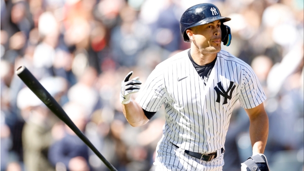 Giancarlo Stanton blasts upper-deck shot into center field at