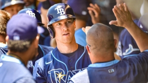 Rays erupt in 11th to extend winning streak to 11 games, Brewers snap Padres run