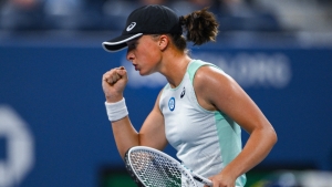 US Open: Swiatek finishes strong to reach second week at Flushing Meadows with Davis win