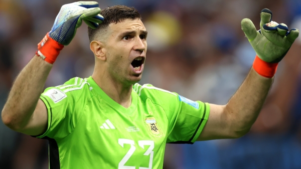 Argentina goalkeeper Emiliano Martinez hits back at Kylian Mbappe