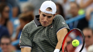 Isner and Evans start Madrid Open campaigns with wins