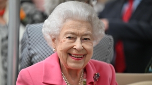 The Queen: The FA &#039;join the nation&#039; in mourning Her Majesty