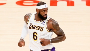 LeBron returns from ankle injury as Lakers face Cavaliers