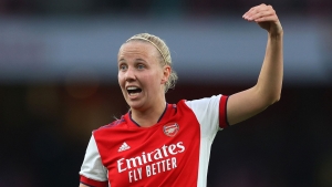 Lionesses star Mead signs new contract with Arsenal