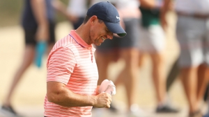 McIlroy turns tables on Hatton to set up thrilling final day