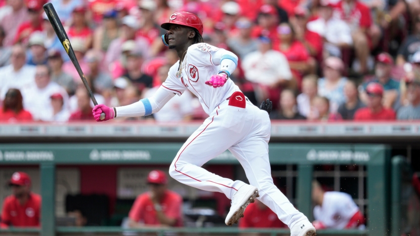 Reds rally in Atlanta but take first loss