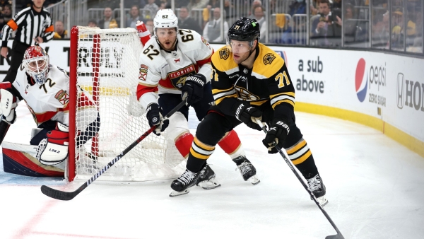 Bruins trade former Hart Trophy winner Hall to Blackhawks - ESPN