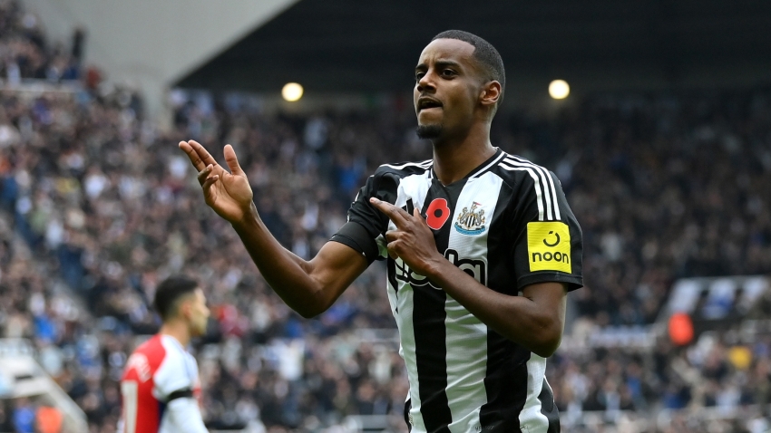 Newcastle United 1-0 Arsenal: Isak header dents Gunners&#039; title bid