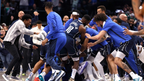 NBA: Mavericks end Nuggets&#039; win streak