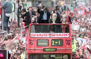How do Manchester City’s treble-winners compare to Manchester United in 1998-99?