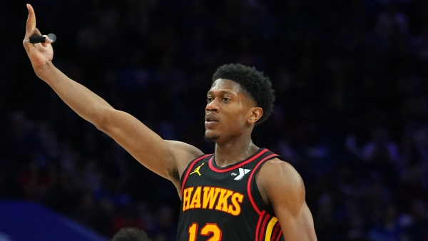 Hawks&#039; Hunter sidelined at least two weeks