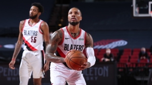 Lillard scores 44 points in Trail Blazers win, Giannis guides Bucks to thrilling victory