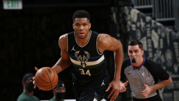 More mature Giannis enjoying playmaking for the Bucks