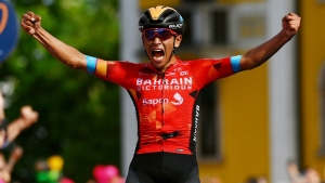 Giro d&#039;Italia: Carapaz and Hindley neck and neck as Buitrago clinches stage 17 win