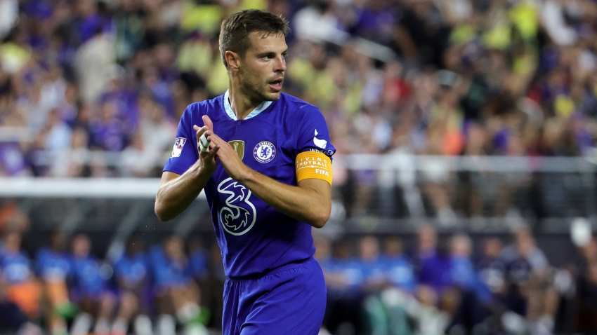 Azpilicueta ends Barca talk by signing new Chelsea deal