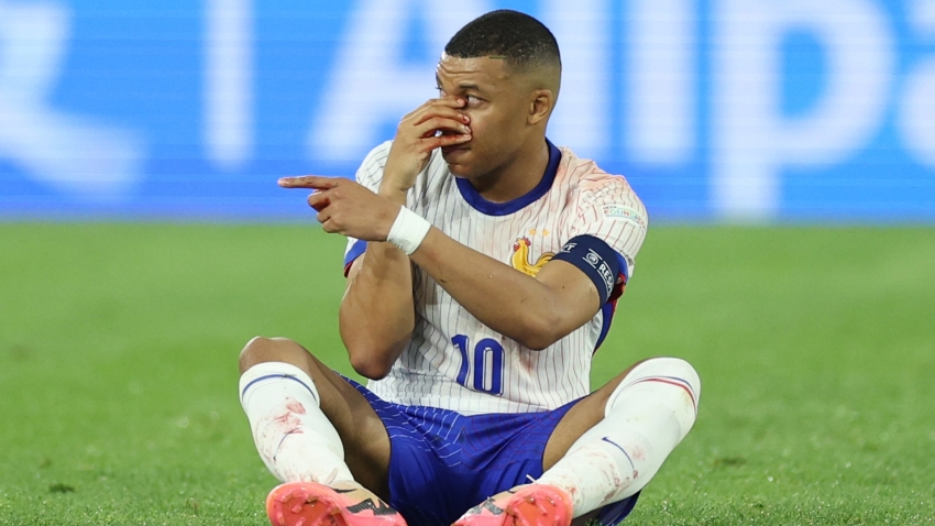 Mbappe avoids surgery after breaking nose in Austria win