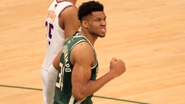 NBA Finals 2021: Antetokounmpo&#039;s 41 points help Bucks beat Suns in Game 3