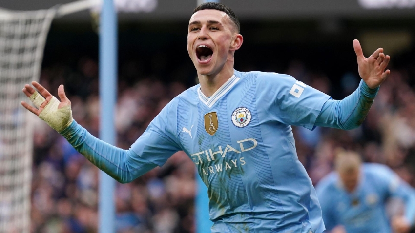 Phil Foden stars as Manchester City come from behind to win derby