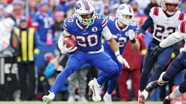 Buffalo Bills' Nyheim Hines suffers season-ending knee injury in jet ski  accident