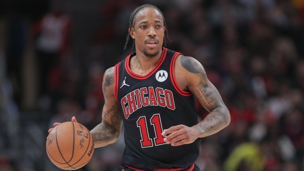 Kings land DeRozan from Bulls for 3 years, $74 million