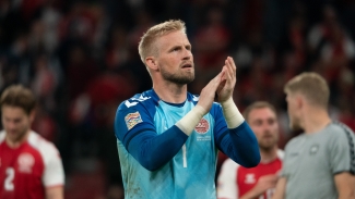 Nice complete signing of Denmark goalkeeper Schmeichel from Leicester City
