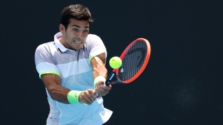 Garin puts on a show at his hometown Chile Open, Berrettini brothers advance in Acapulco