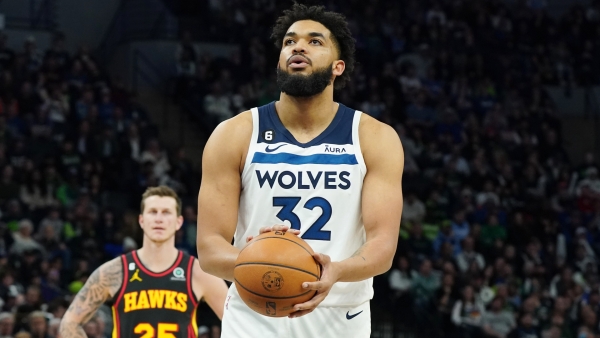 Timberwolves forward Towns out indefinitely with torn meniscus