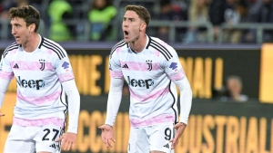 Juventus hit back from two goals down to salvage a draw at Cagliari