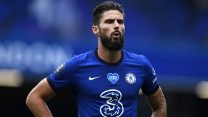 Chelsea confirm surprise year-long contract extension for Giroud