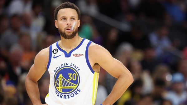 Curry scores 31 in homecoming as Warriors lose in OT, under-fire Irving stars in Nets loss