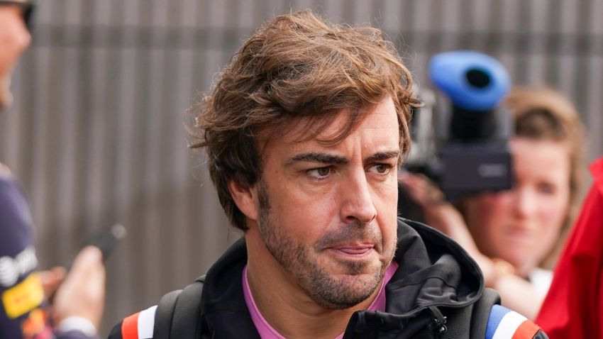 Alonso says Alpine is &quot;priority&quot; but does not rule out Formula One grid move