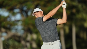 Spieth shares lead at six under after opening round of Sony Open in Hawaii