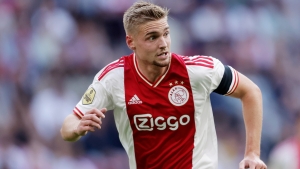 Ajax talent Taylor among first-time call-ups in Netherlands squad