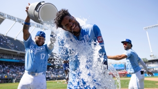MLB: Garcia&#039;s double gives Royals walk-off win over Yankees