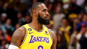 LeBron vows to be more aggressive after Lakers slump to 0-4