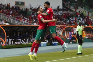 Walid Regragui says Noussair Mazraoui could return for Morocco against Zambia