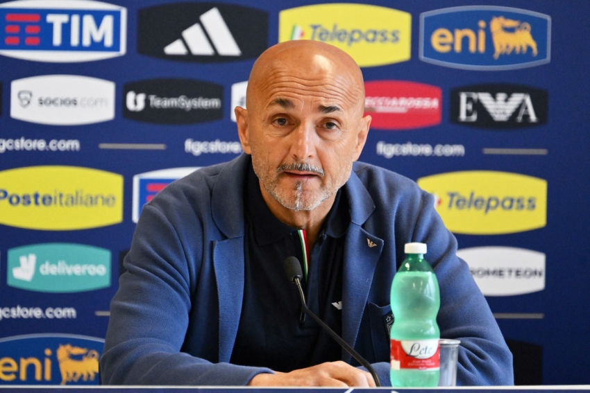 Spalletti still searching for answers but will stay on as Italy coach