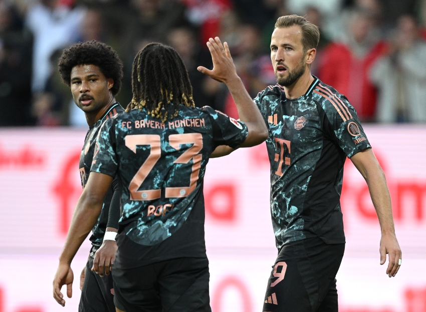 Holstein Kiel 1-6 Bayern Munich: Kane hat-trick keeps visitors perfect