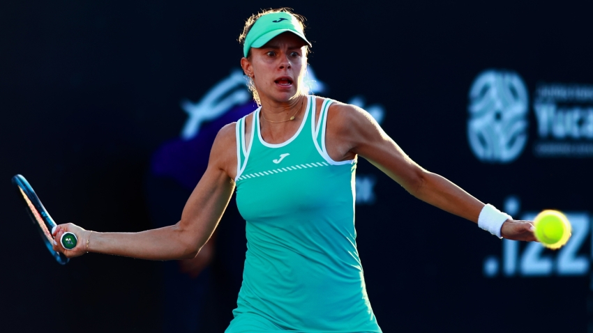 Top seed Linette loses in ATX Open first round, Garcia cruises in Monterrey
