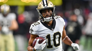 Saints bring back WR Smith on two-year deal
