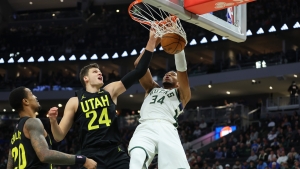 NBA: Antetokounmpo scores 31 in return to help Bucks snap slide