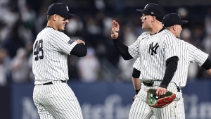 MLB: Yankees win again, Snell loses debut