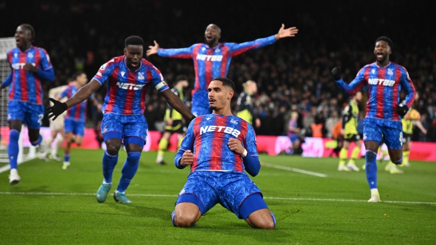 Crystal Palace 2-2 Manchester City: Lewis equaliser rescues a point for Guardiola's side