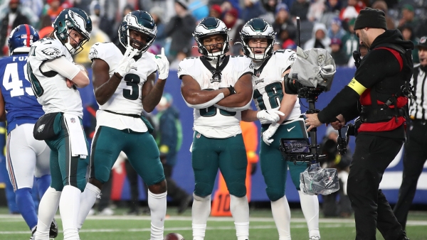 Hurts, Eagles clinch playoffs with 48-22 win over Giants - WHYY