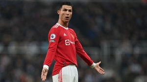 Gary Neville pinpoints Ronaldo and Fernandes as he slams Man Utd &#039;whingebags&#039;