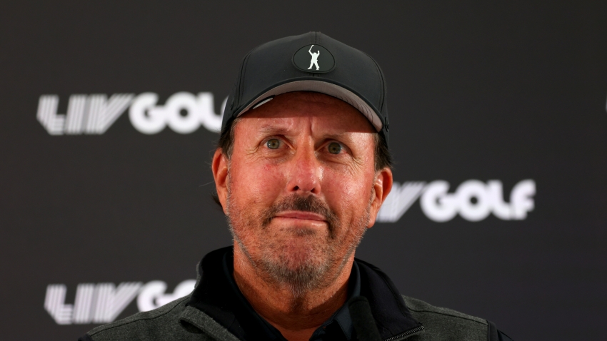 Mickelson will not resign from PGA Tour and intends to play at U.S. Open