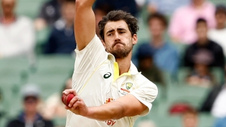 Australia stick with three spinners as Starc and Green return for third Test, India make two changes