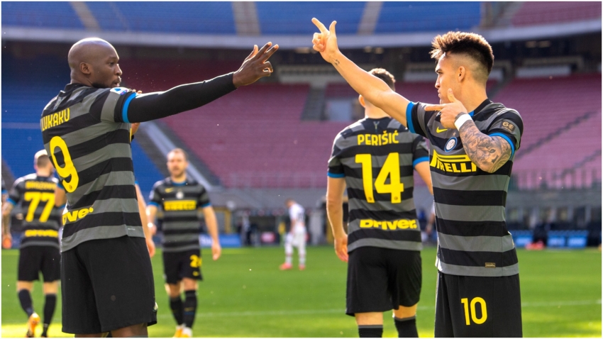 Inter 3-0 Genoa: Lukaku &amp; Sanchez keep Serie A leaders on course