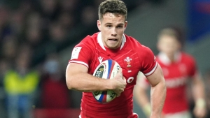 Kieran Hardy gets World Cup call as Wales look to boost scrum-half options